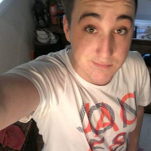 Thibaultctc Jeune Homme 21ans Brun Aux Yeux Vert Recherche Femme Pour Rencontre Sans Lendemain