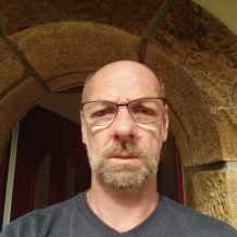 Rejoins-nous sur les réseaux sociaux