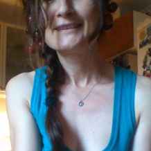 rencontres femme roumaine trois sœurs site de rencontre